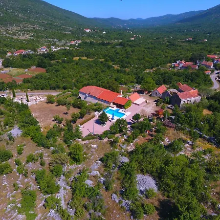 Lana Casa de Férias Imotski